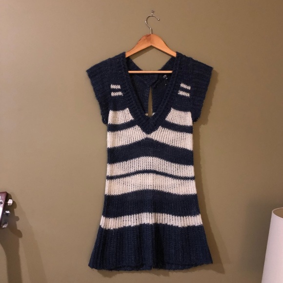 Gorgeous sparkle sweater from Korea - Picture 1 of 4